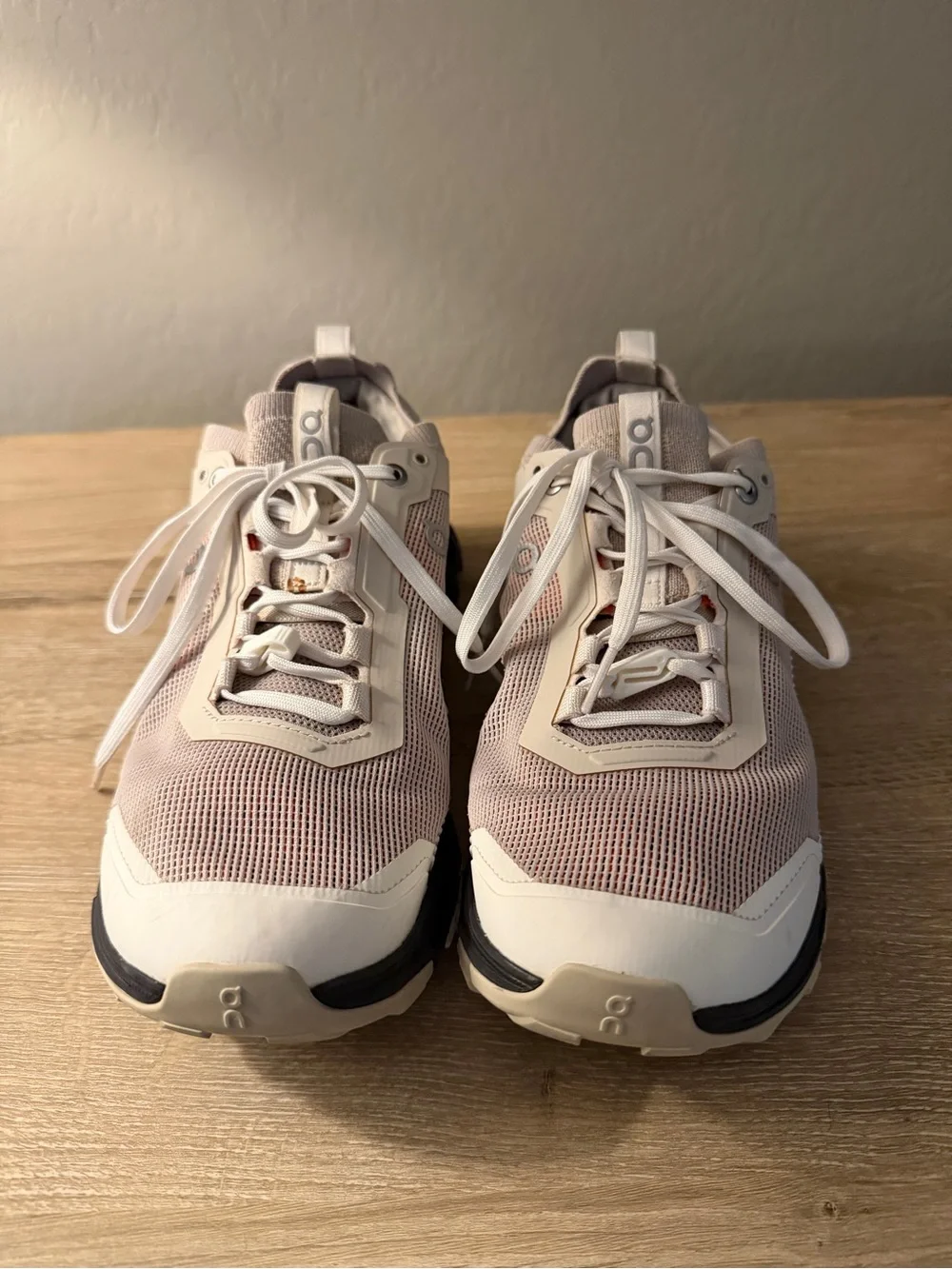 Women’s On Cloud Ultra Size 9
